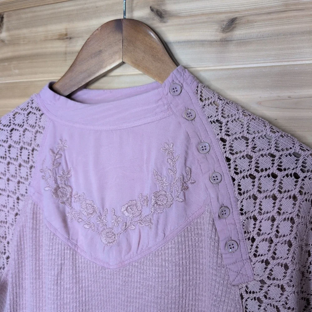 Free People Crochet‎ Lace Sleeve Waffle Knit Thermal Top Pink Embroidered Small